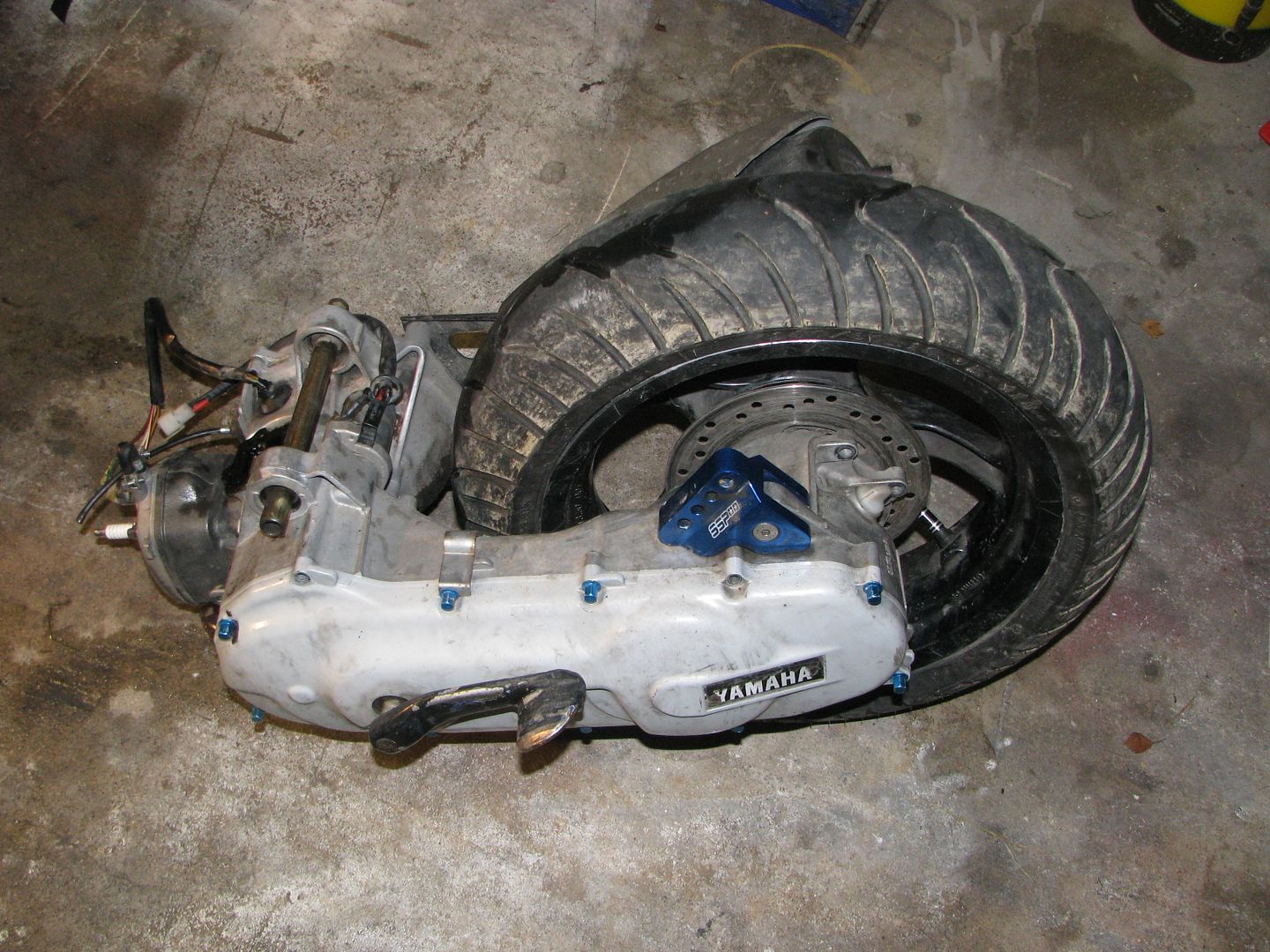 Aerox guide removing engine from frame Scooter Shack Scooter Forum